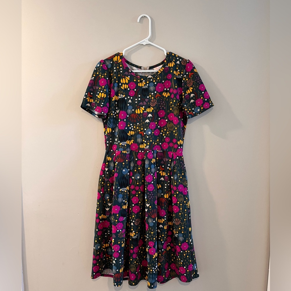❗️Going Soon❗️LuLaRoe Wildflower Green Dress Medium